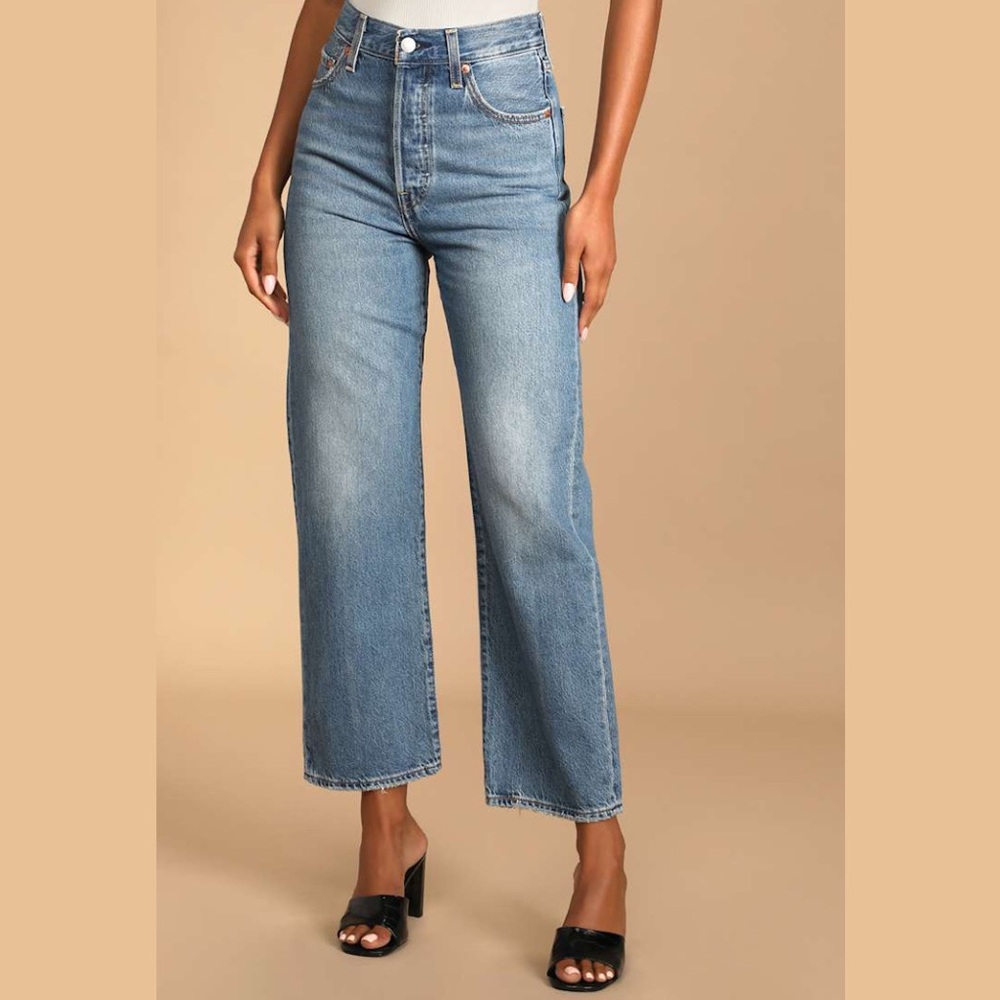 Levi’s ribcage straight jeans 23 at the ready medium wash cotton lyocell denim